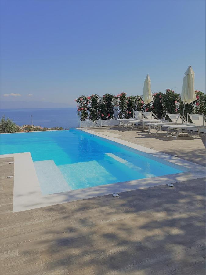 Villa Infinity ∞ Santa Teresa Di Riva Esterno foto