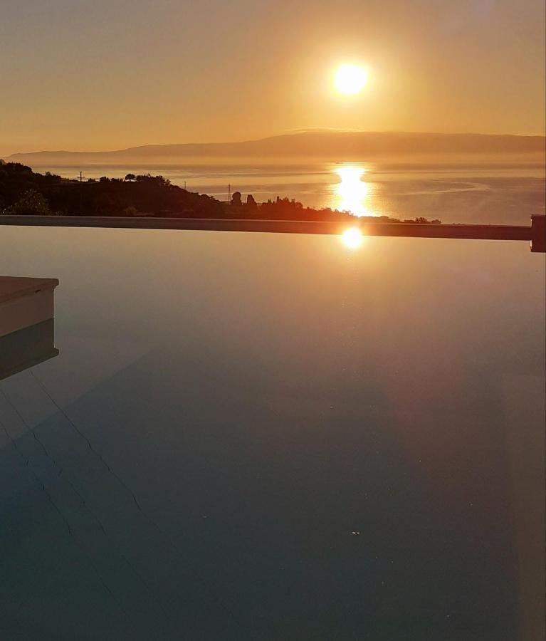 Villa Infinity ∞ Santa Teresa Di Riva Esterno foto